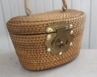 Vintage Chinese Wicker Basket Purse - Woven Wicker and Brass Basket Purse - Mid Century Basket Purse w/ Brass Fish Clasp -  Top Handle Purse