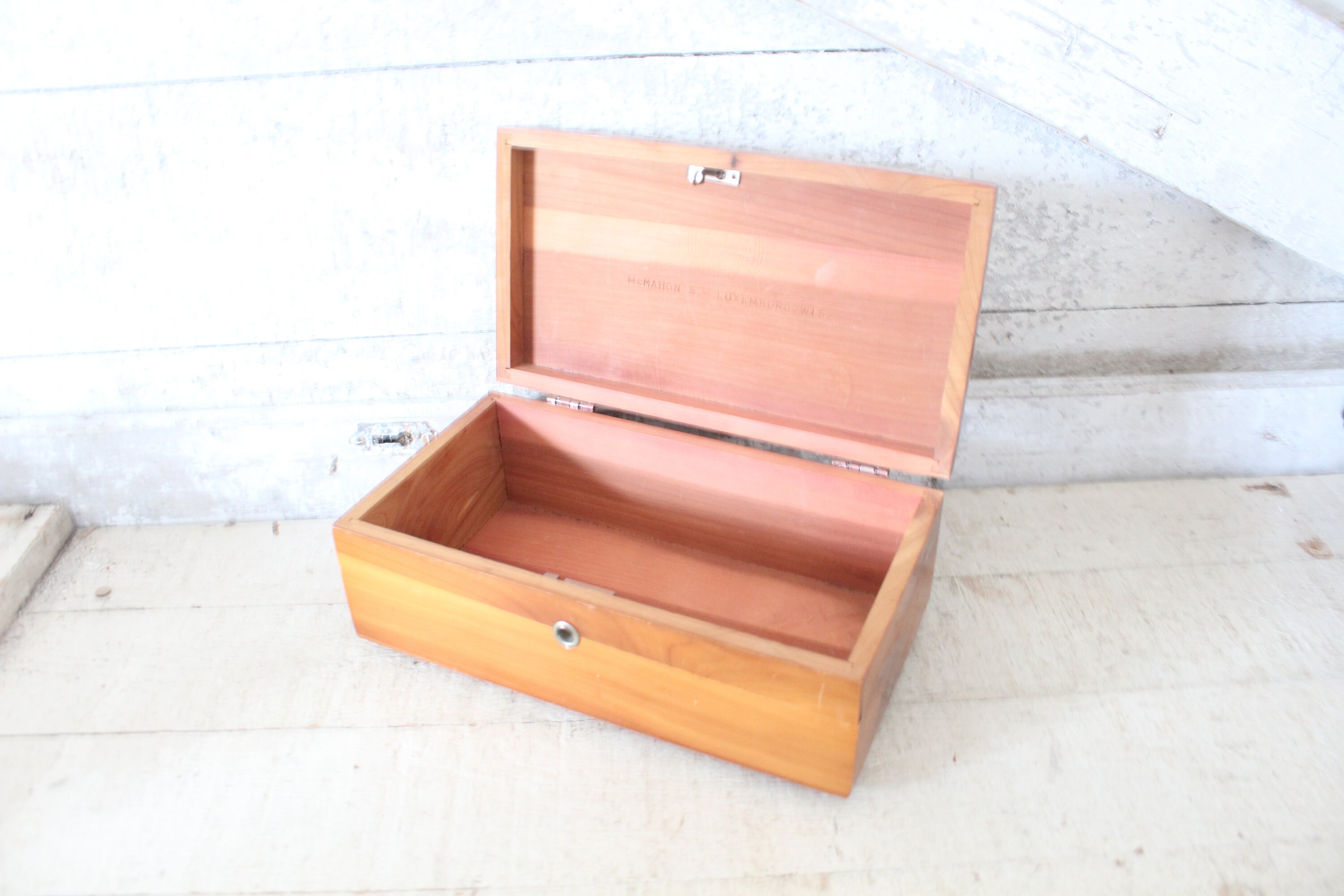 Vintage 1950s Lane Cedar Chest From Mcmahan's of Luxemburg