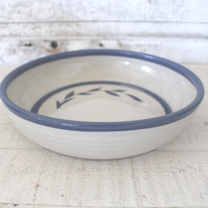 Vintage Hand Thrown Studio Pottery Deep Pie Dish - White w/ Blue Design - Quiche Baking Pan - Studio Pottery Console Bowl - Signed by Artist