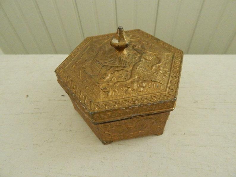 Brass Whatnot Trinket Jewelry Covered Box Brass Box Decorated with Birds and Cranes Six-Sided Vintage Brass Ring Jewelry Box with Cover