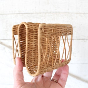 Vintage 1970s Wicker Napkin Holder / Letter or Mail Holder Mid Century Wicker Desk Accessory Boho Kitchen / Dinette Wicker Napkin Holder image 4