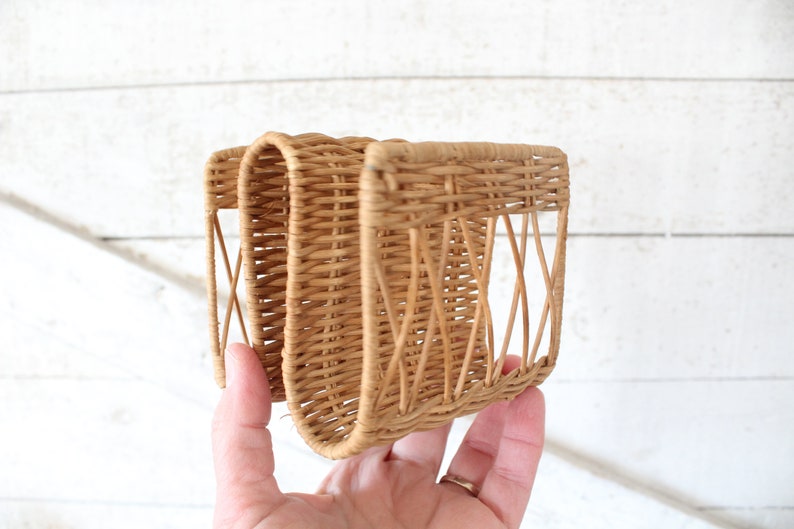 Vintage 1970s Wicker Napkin Holder / Letter or Mail Holder Mid Century Wicker Desk Accessory Boho Kitchen / Dinette Wicker Napkin Holder image 4