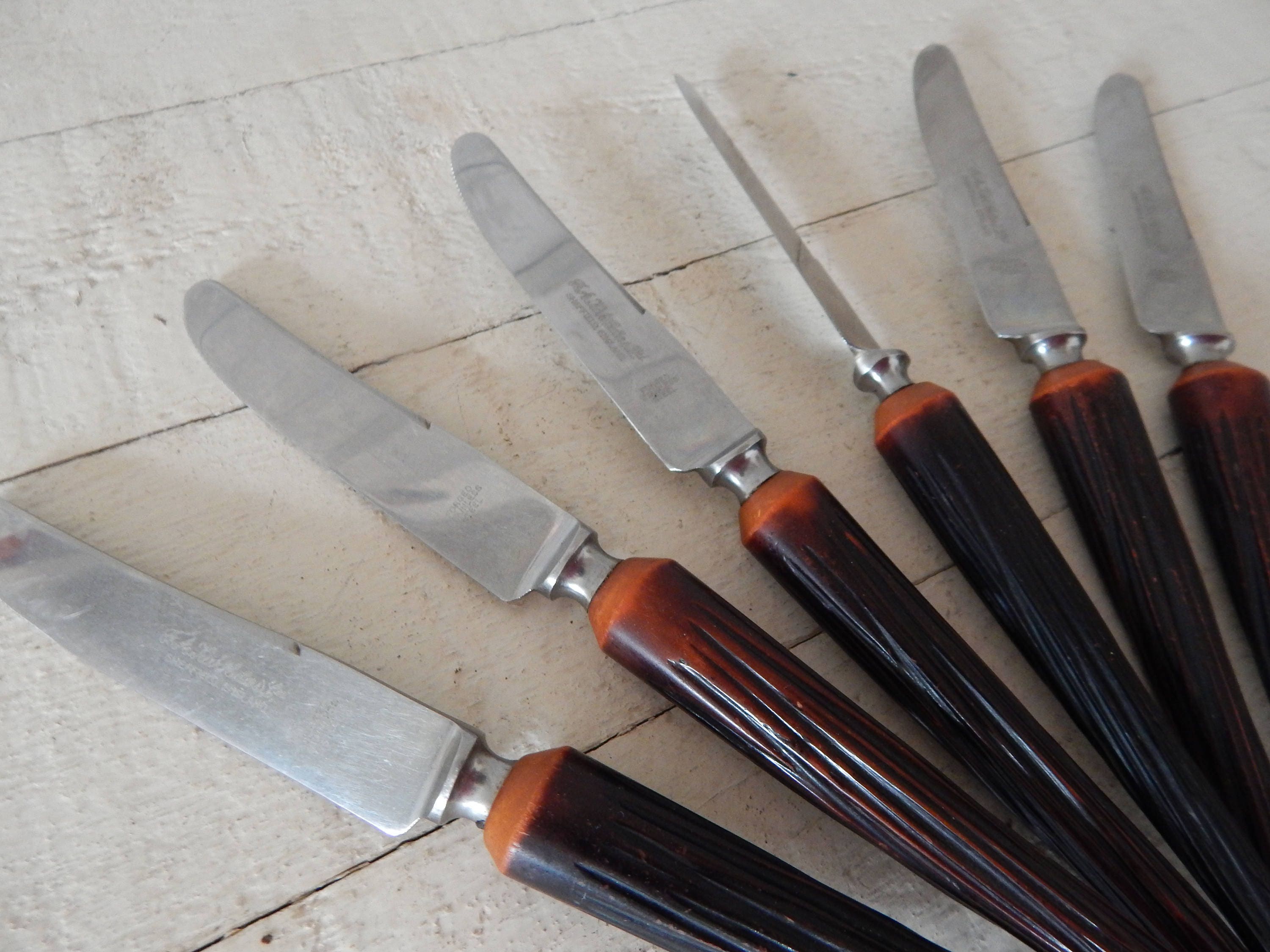 Crown Sheffield Stainless Serrated Steak Knives With Faux Stag Horn Handles  Set of 6 