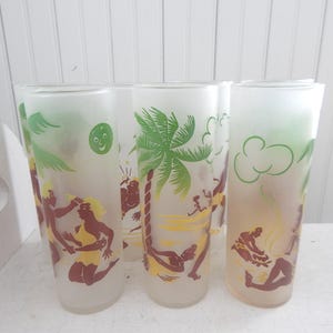Vintage Tropical Tiki Hut Island Ice Tea / Lemonade / Tom Collins Glass Set - Native Cave Men and Women, Palm Trees, Clubs, Dancing & More Bild 1