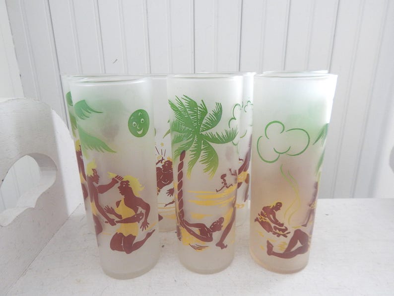 Vintage Tropical Tiki Hut Island Ice Tea / Lemonade / Tom Collins Glass Set - Native Cave Men and Women, Palm Trees, Clubs, Dancing & More Bild 1