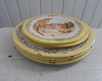 Vintage Childs Tin Toy Dishes - 1940s Collectible Tin Toys - Tin Lithograph Dishes; Four Plates, Four Small Plates - Set of Eight Tin Plates
