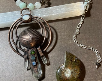 Wearable Artwork for Beauty