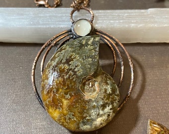 Wearable Artwork for Earth Energy
