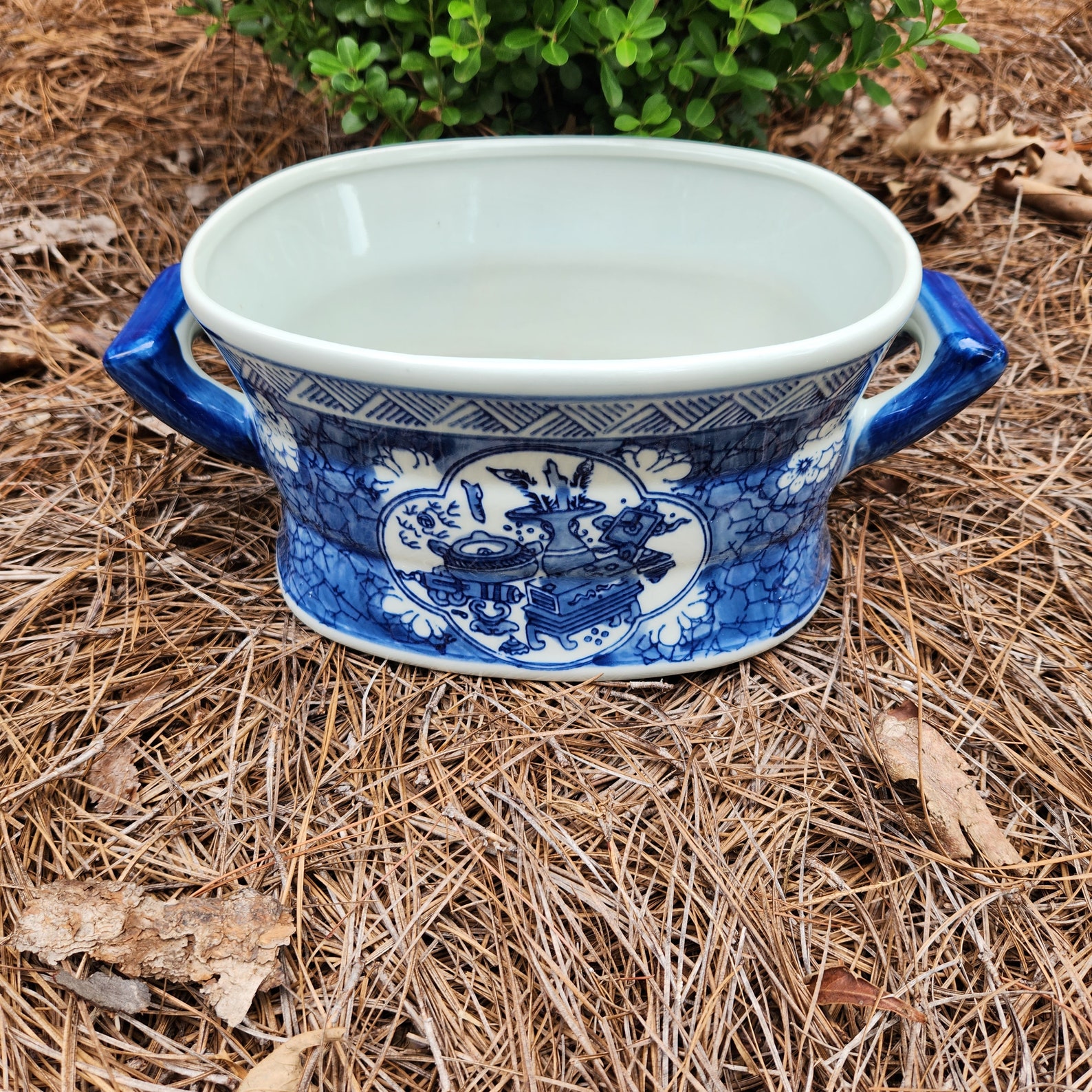 Chinoiserie Blue & White Foot Bath Orchid Planter 13 8 5. Grand