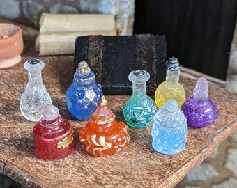 Dollhouse miniature potion bottles, decorative bottles. 1:12 scale. Assorted 4PC