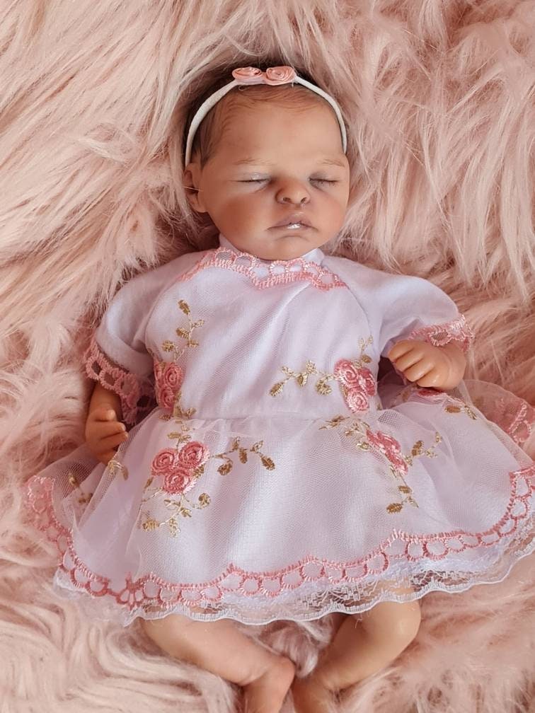 Petite poupée bébé reborn - 35 cm - Robe & bandeau bleu - Silicone
