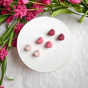 Mini hjärtformade macarons polymerlera-knappar