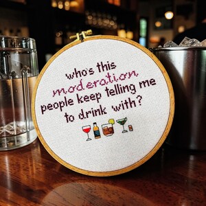 Picie z umiarem – wzór do haftu krzyżykowego – do pobrania natychmiast