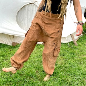 karamell-braune Cord Haremshose, Pluderhose, Pumphose, Aladinhose, Goahose für psychedelische Events, Goa und Psytrance Partys & Festivals Bild 1