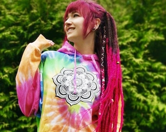 tie dye hoodie with big mandala print. sweatshirt for psychedelic events like hippie goa, psytrance parties and festivals, burningman