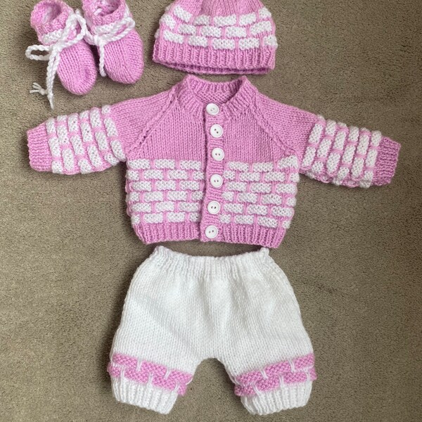 Sand Dream Set Four Pieces Knitted Outfit For Newborn Copy main image 0