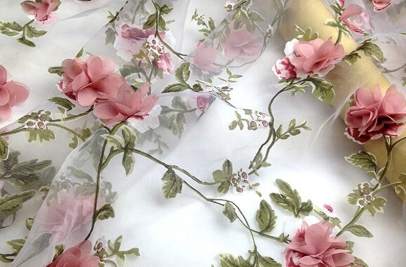En Vente 35 Off Fleur Rose En Tissu Dentelle Organza Fleur De Dentelle Robe Dentelle Mode Dentelle Tissu 47 Pouces De Large X 1m De Long