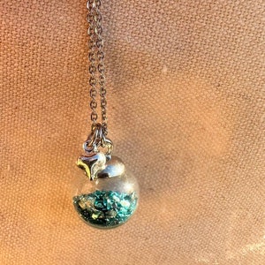 Bauble necklace image 1