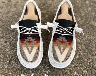 WOMENS 6 Shoe