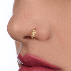 Gold Nasenring, Blume Nase Hoop, Nase Ring Hoop, Gold 14k Piercing, Blumen Schmuck, Nasenring, Nasenring Gold, Intirnate Schmuck, SKU 174