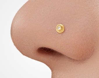 Diamond Nose Stud: Minimalist Gold Jewelry (1mm Stone, 3mm Disc)