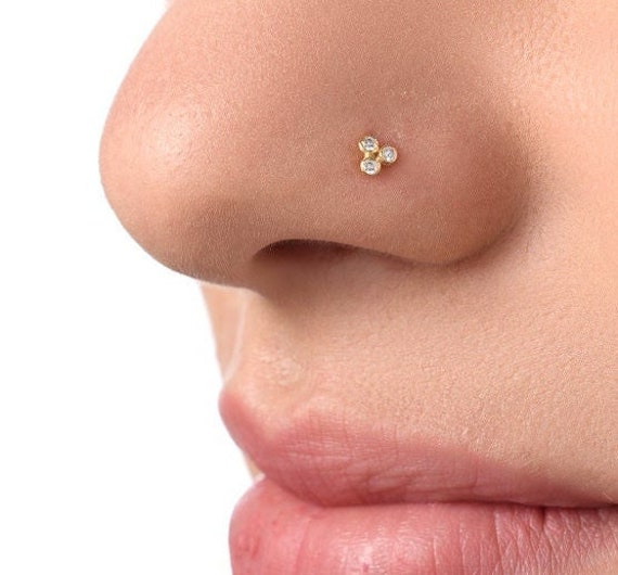 Small Classic Gold and Diamond Nose Pin