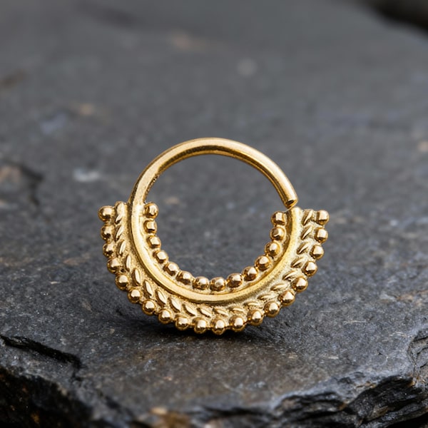 Delicado anillo nasal indio: aro nasal de oro macizo de 14 k