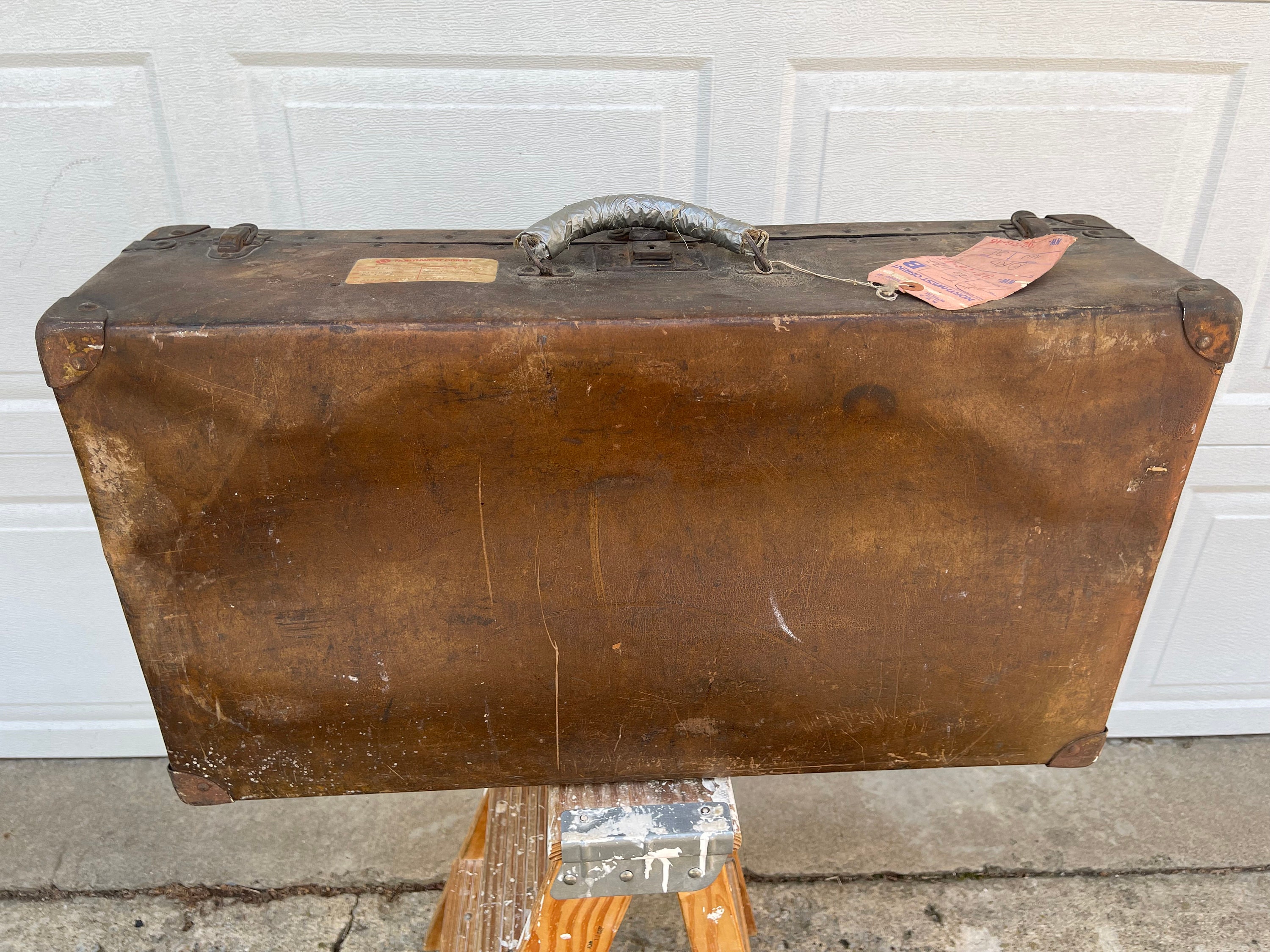 Vintage Trunk Suitcase. Fiberglass Style Body With Metal Riveted
