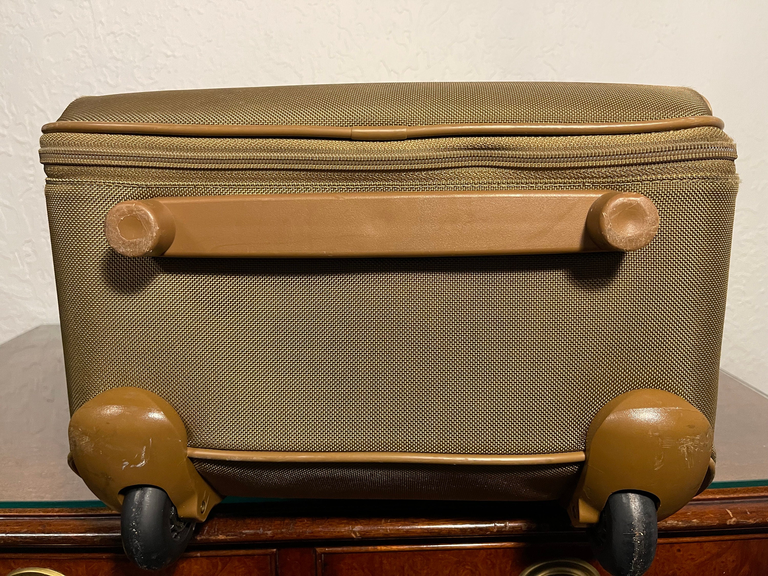 Hartmann luggage wheels hot sale