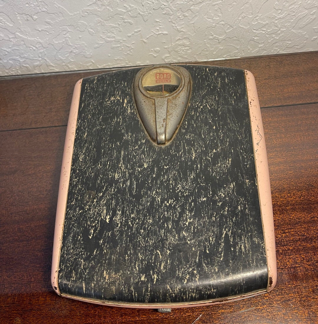 Vintage Borg Scale, Pink Bathroom Scale. Rare and Unique