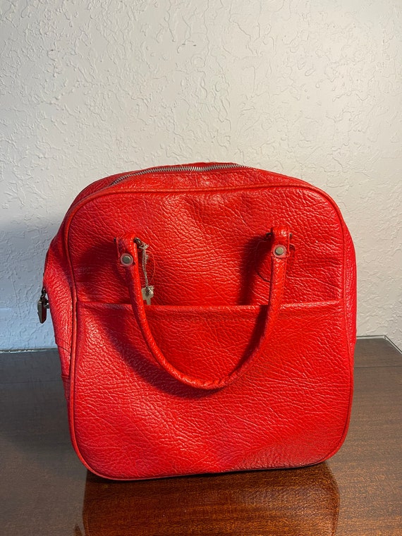Very Zipped Tote bag in red leather Louis Vuitton - Second Hand / Used –  Vintega