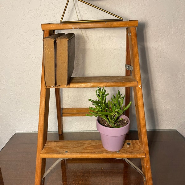 Escabeau escabeau en bois vintage, échelle Kelly W-2, échelle en bois des années 1980, support pour plantes, échelle vintage, étagère, pieds de table, échelle de bibliothèque