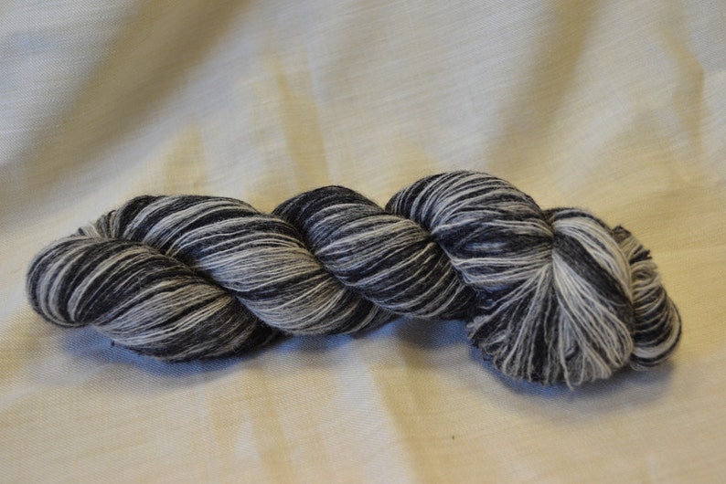 Lace Made in Estonia 146g Kauni Zebra Yarn 81 100/% Quality PURE Lambswool for hand knitting