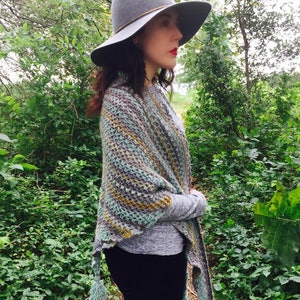 Crochet Pattern:  Walz in the Park Shawl, crochet shawl, crochet scarf, crochet pattern