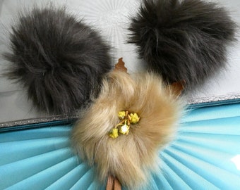 Vintage Fur Dress Clips & Brooch, 1960s Faux Fur Clips and Blonde Fur Brooch