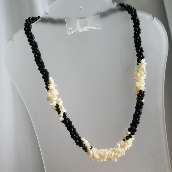 Vintage Onyx Torsade Necklace w Mother of Pearl Segments, Monochrome Gem Collar, 1980s