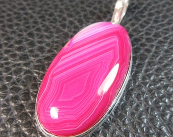 Charming Fuchsia Pink Striated Agate & .925 Plated Silver Pendant