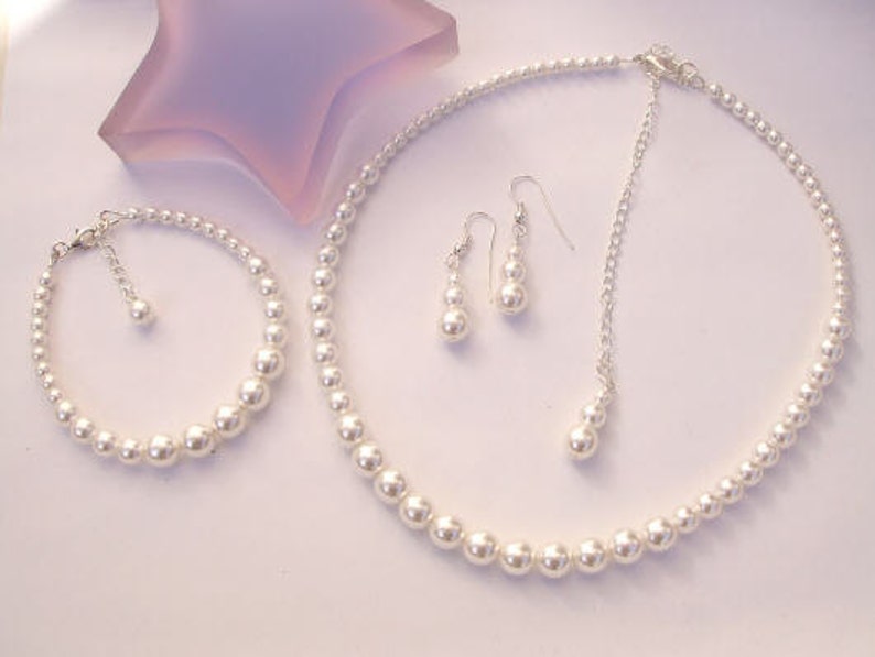Pearl bridal jewelry set Sterling Silver Classic pearl wedding jewellery set white pearl necklace bracelet & earrings bridesmaids gift image 1