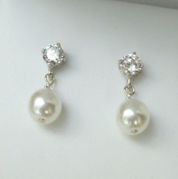 Silver Diamante & Pearl Flower Stud Earrings - Lovisa