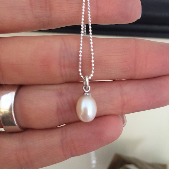 Sterling Silver Dangle Pearl Pendant Sterling Silver Dangle Pearl Pendant