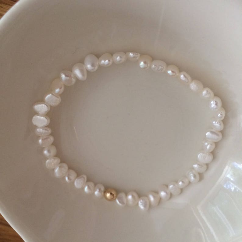 Freshwater pearl stretch bracelet 14K Gold Fill bead simple tiny seed pearl bracelet small white pearl bracelet bridesmaid jewellery gift image 4
