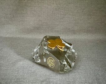 Vintage 1986 Gerity Gold Clover Crystal Paperweight: Good Luck Gift
