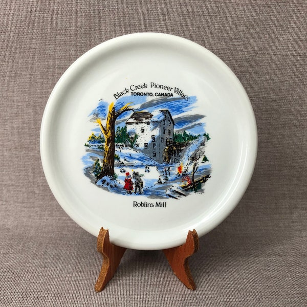 Canada Souvenir Display Plate Etsy