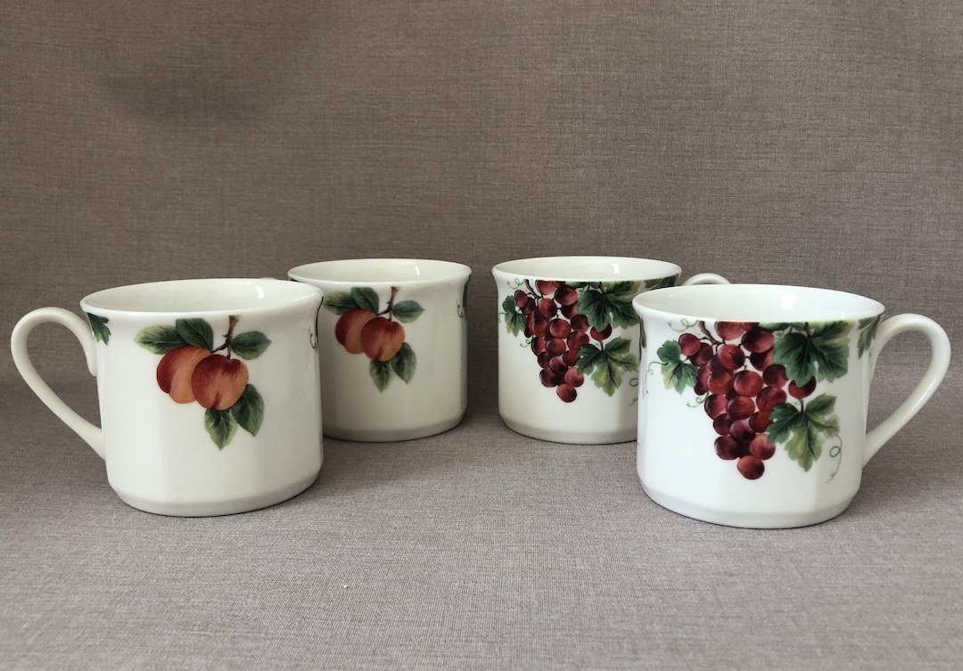 SET of 4 ROYAL DOULTON Vintage Grape & Peaches 8 Oz Tea or Coffee Cups