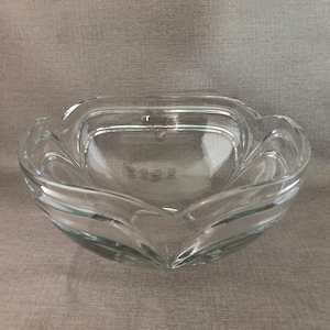 Heavy CRYSTAL Glass SERVING BOWL Large Deep Round Clear with Curved Lines and Cuts for Side Dishes Main Course Fruit Bowl Gift for Her Home
