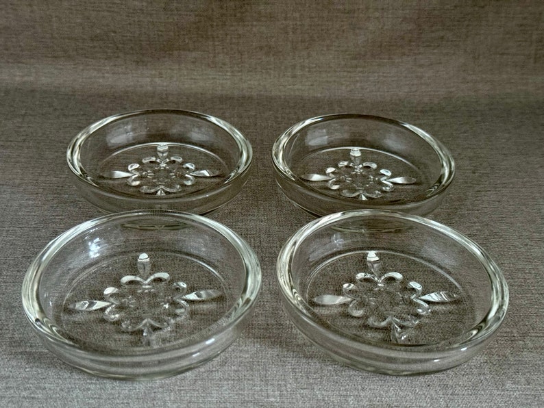 SET of 4 Hazel Atlas Mid Century American Collectible Fleur De Lis Clear GLASS COASTERS Collectible Home and Entertaining Gift image 1