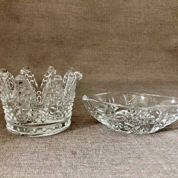 2 Small GLASS ACCESSORIES Enesco Vintage 20TH Century Clear Glass Salt Dip Cellar & Crown Shaped Clear Glass Tea Light Holder Gifts for Her