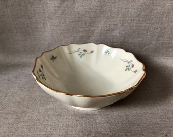 Lenox Rose Manor Bowl, Ivory Bone China with Pink Rosebuds and Gold Trim, 5 Inch Wide