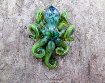 Le Green Magic Kraken Collectible Wearable Boro Glass Octopus Collier / Sculpture Fabriqué sur commande