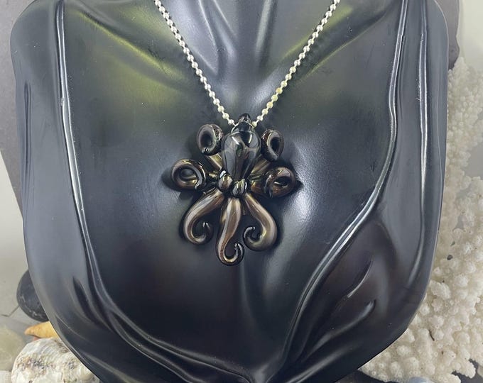 Electrum Kraken Pendant: Molten Aura Metallic Glass, Silver Chain
